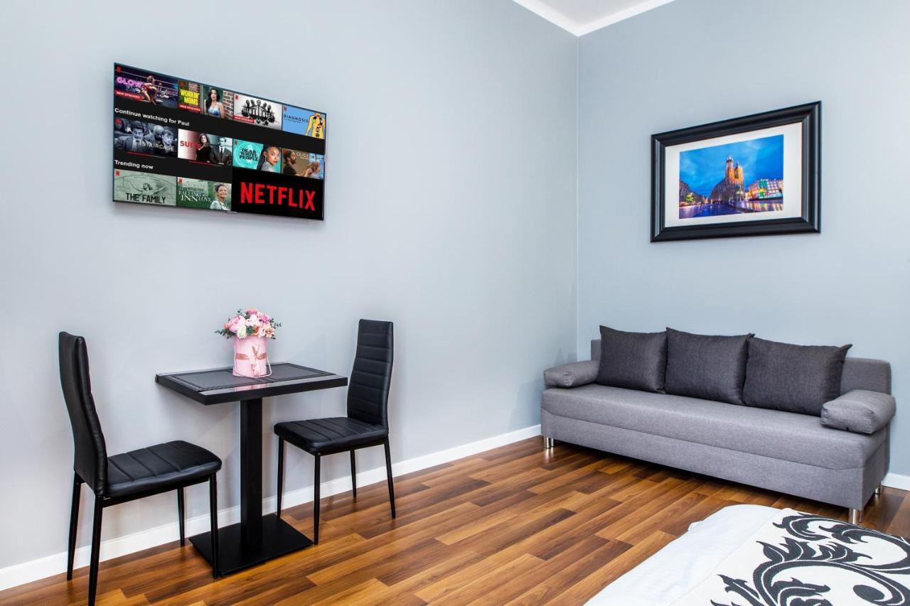 Tribeca City Center Apartments Красков Екстериор снимка